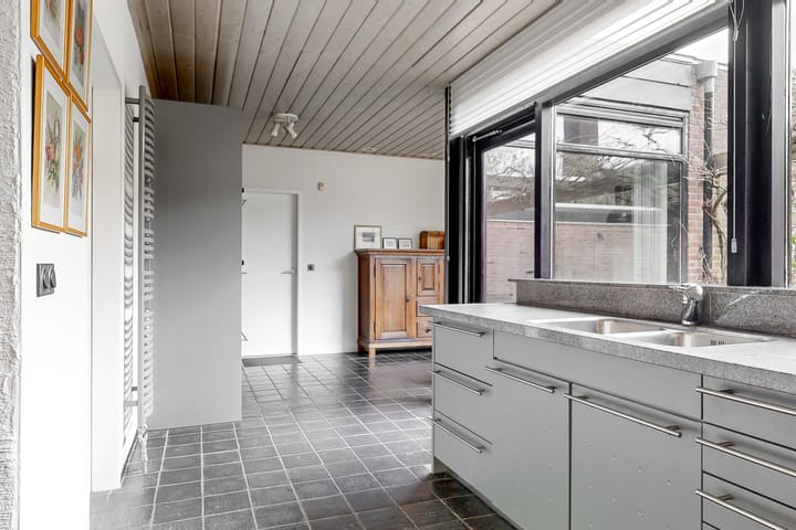 Foto 13 van V.d. Duijn van Maasdamlaan 43