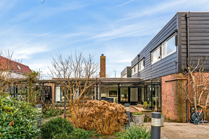 Foto 42 van V.d. Duijn van Maasdamlaan 43