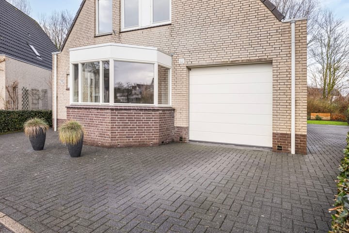 Foto 8 van Johan Huizingastraat 110