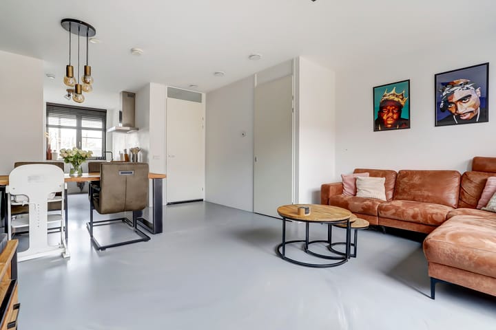 Foto 8 van Uiverplein 11