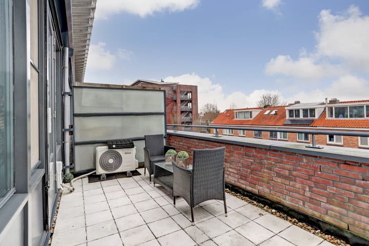 Foto 27 van Uiverplein 11