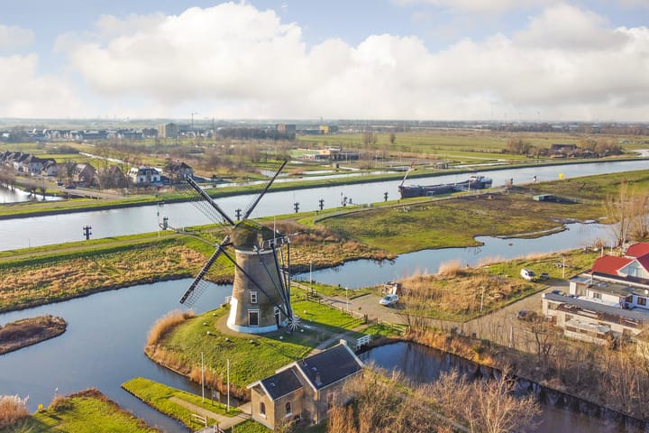 Foto 32 van Uiverplein 11