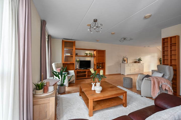 Foto 2 van Count Basielaan 16