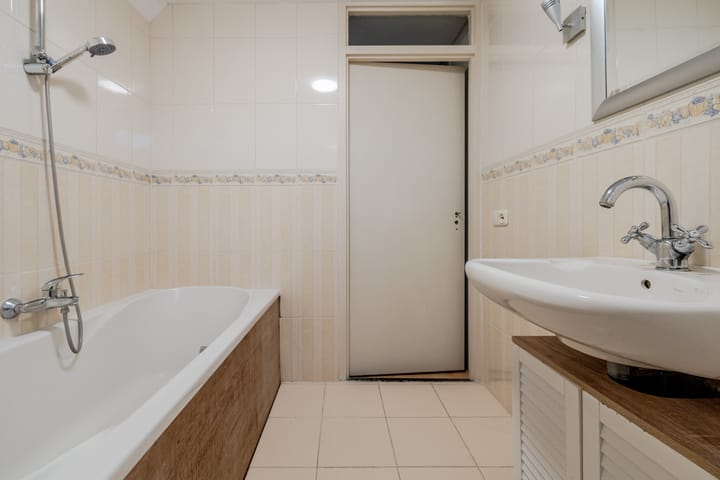 Foto 17 van Hindersteinstraat 154