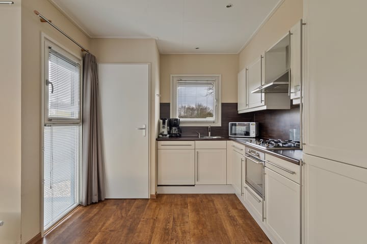 Photo 20 of Zuiderdwarsdijk 32