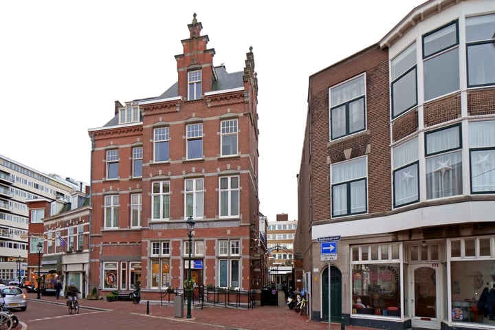 Bekijk foto 2 van Badhuisstraat 173-A