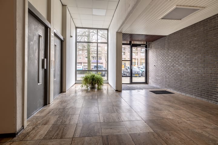 Foto 23 van Adriaan van Bergenstraat 306