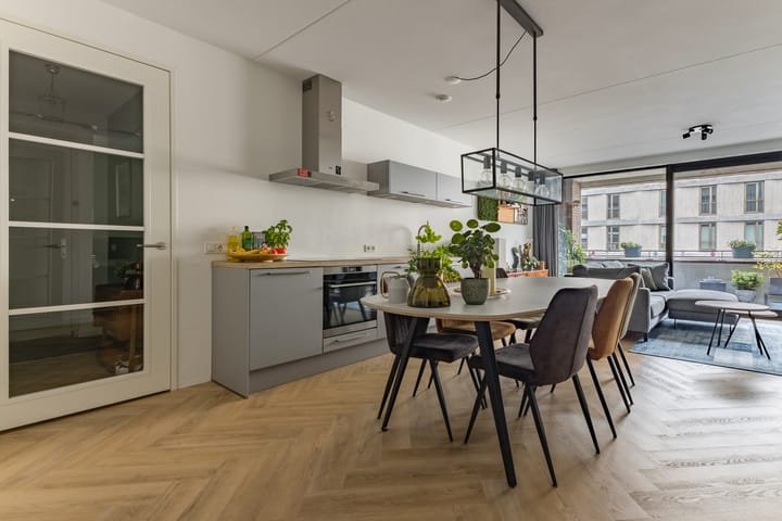 Foto 2 van Madridstraat 53