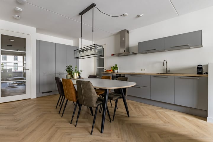 Foto 22 van Madridstraat 53