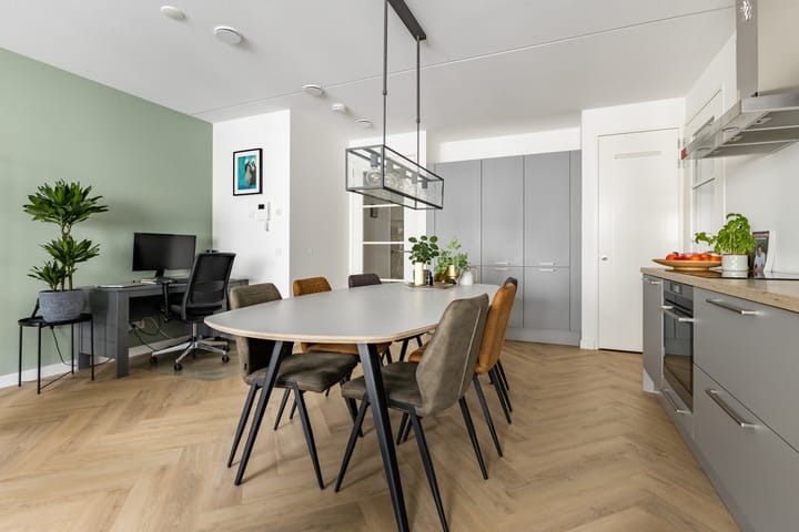 Foto 24 van Madridstraat 53