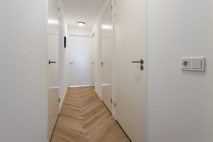 Foto 25 van Madridstraat 53