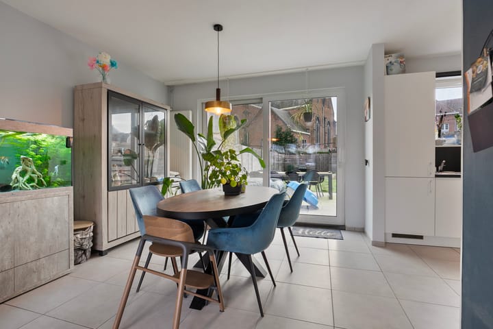 Foto 4 van Baronieplein 18