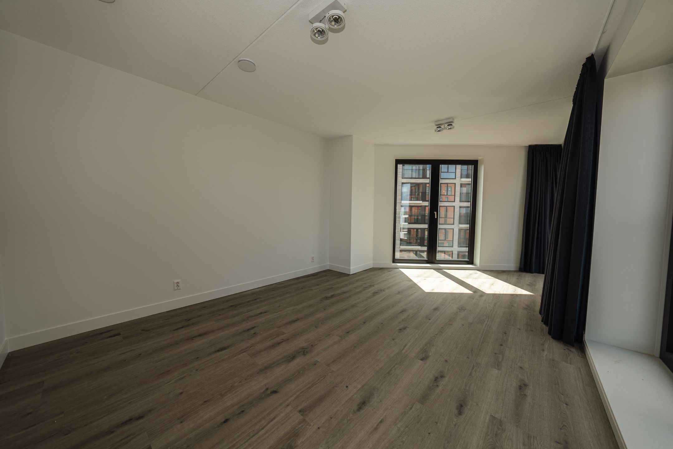 Foto 27 van Niemeyerstraat 100