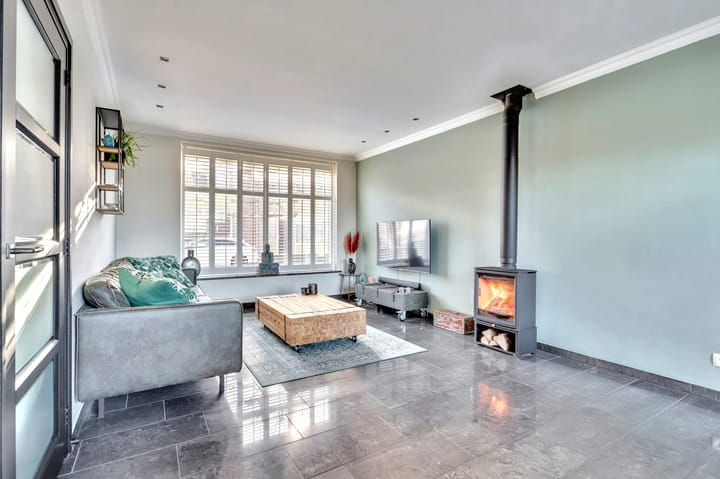 Foto 2 van Van Brederodestraat 12