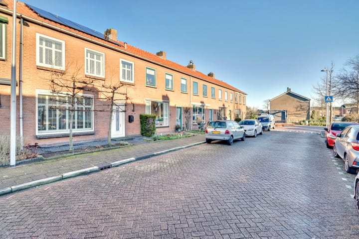 Foto 5 van Van Brederodestraat 12