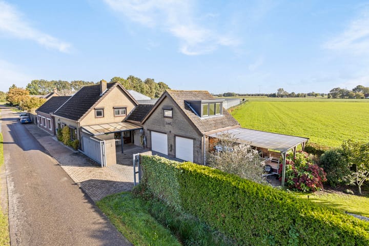 Photo 1 of Biezenstraat 24