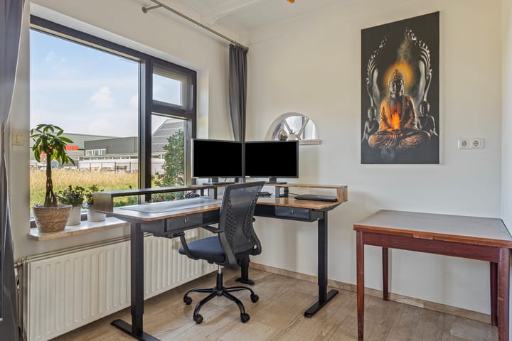 Photo 7 of Biezenstraat 24