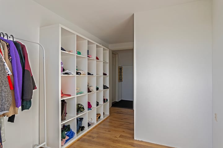 Photo 18 of Biezenstraat 24