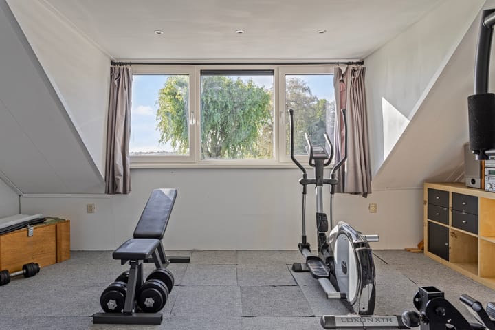 Photo 21 of Biezenstraat 24