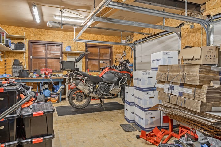 Photo 25 of Biezenstraat 24