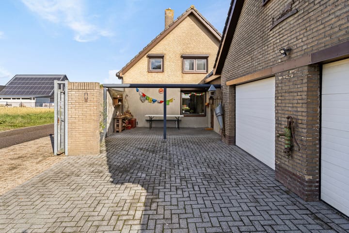 Photo 31 of Biezenstraat 24