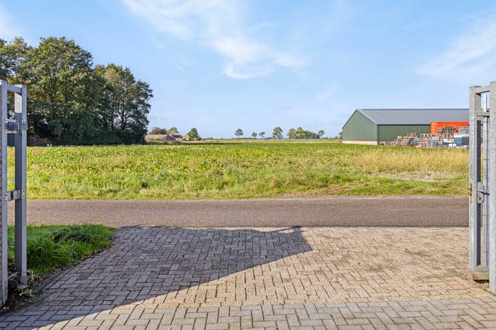 Photo 33 of Biezenstraat 24