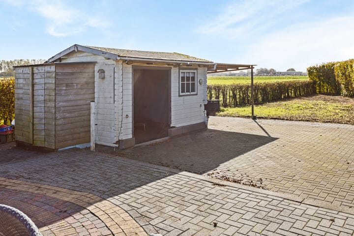 Photo 34 of Biezenstraat 24