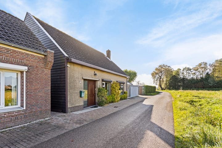 Photo 35 of Biezenstraat 24