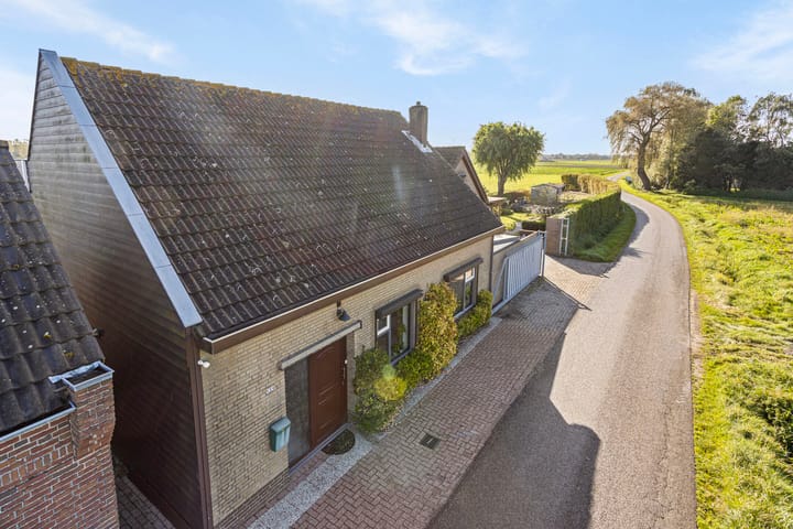 Photo 36 of Biezenstraat 24