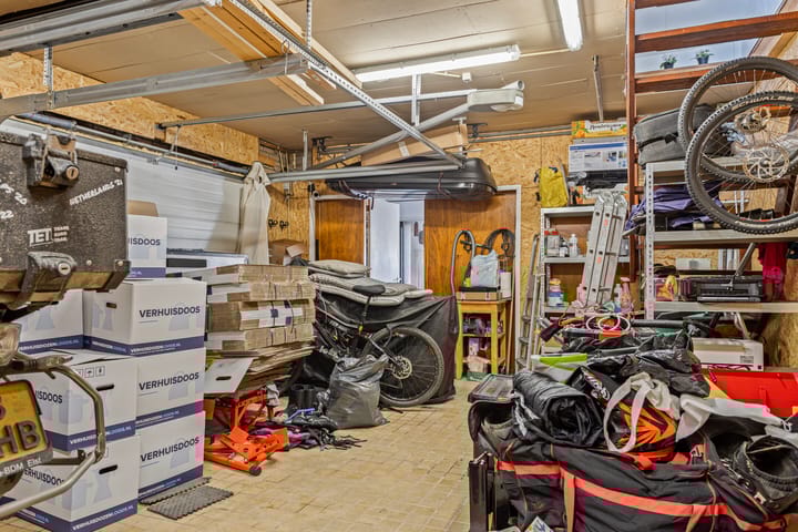 Photo 24 of Biezenstraat 24