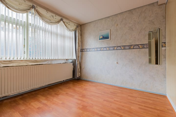 Foto 11 van Winkelwaard 401