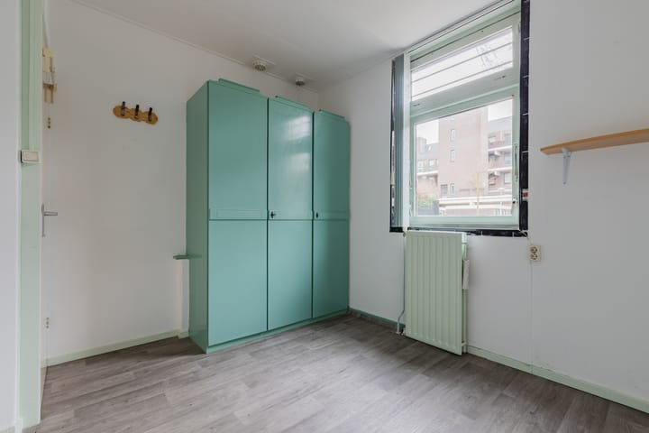 Foto 15 van Winkelwaard 401