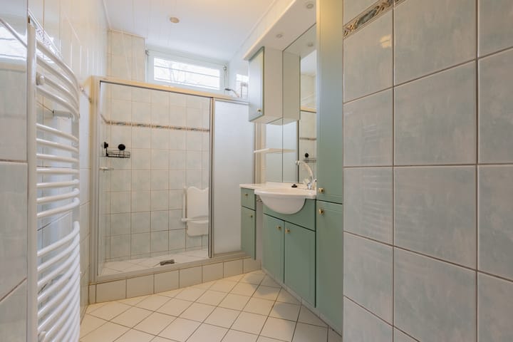 Foto 17 van Winkelwaard 401