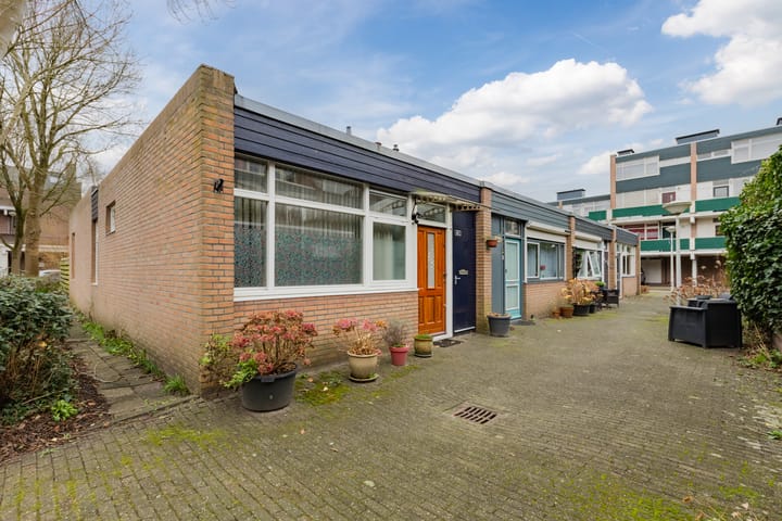 Foto 23 van Winkelwaard 401