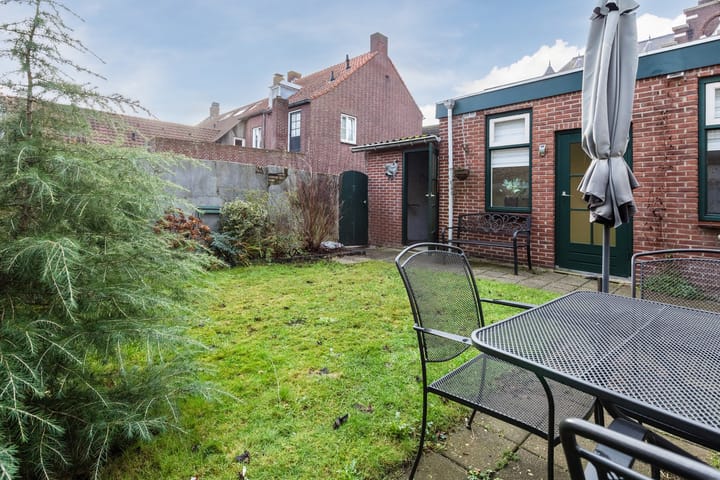 Foto 27 van Maasstraat 2