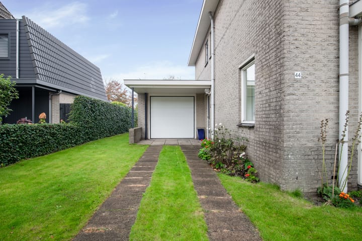 Foto 7 van Roelat 44