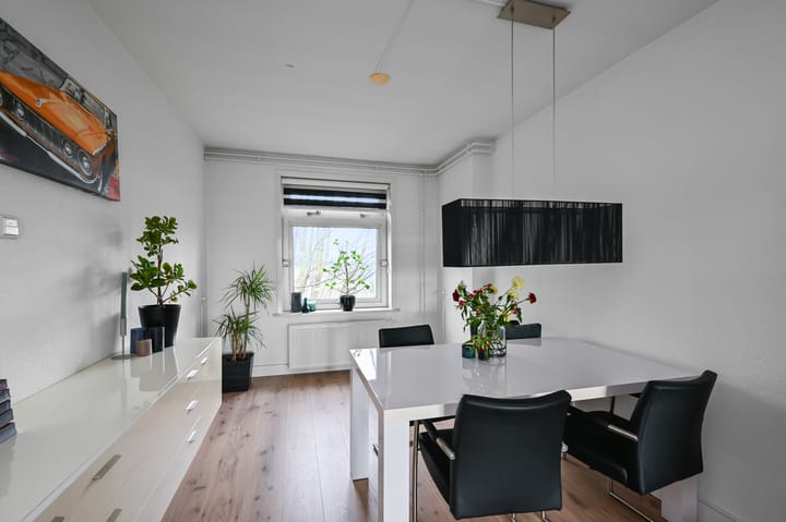 Foto 8 van Ruysdaelstraat 142