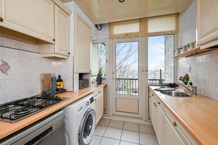 Foto 14 van Ruysdaelstraat 142