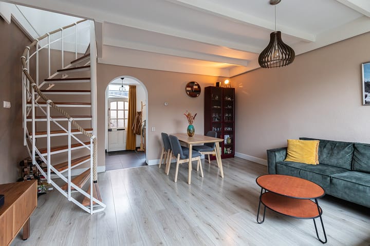 Foto 10 van Stationsweg 57