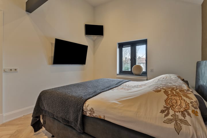 Foto 31 van Berghemseweg 133