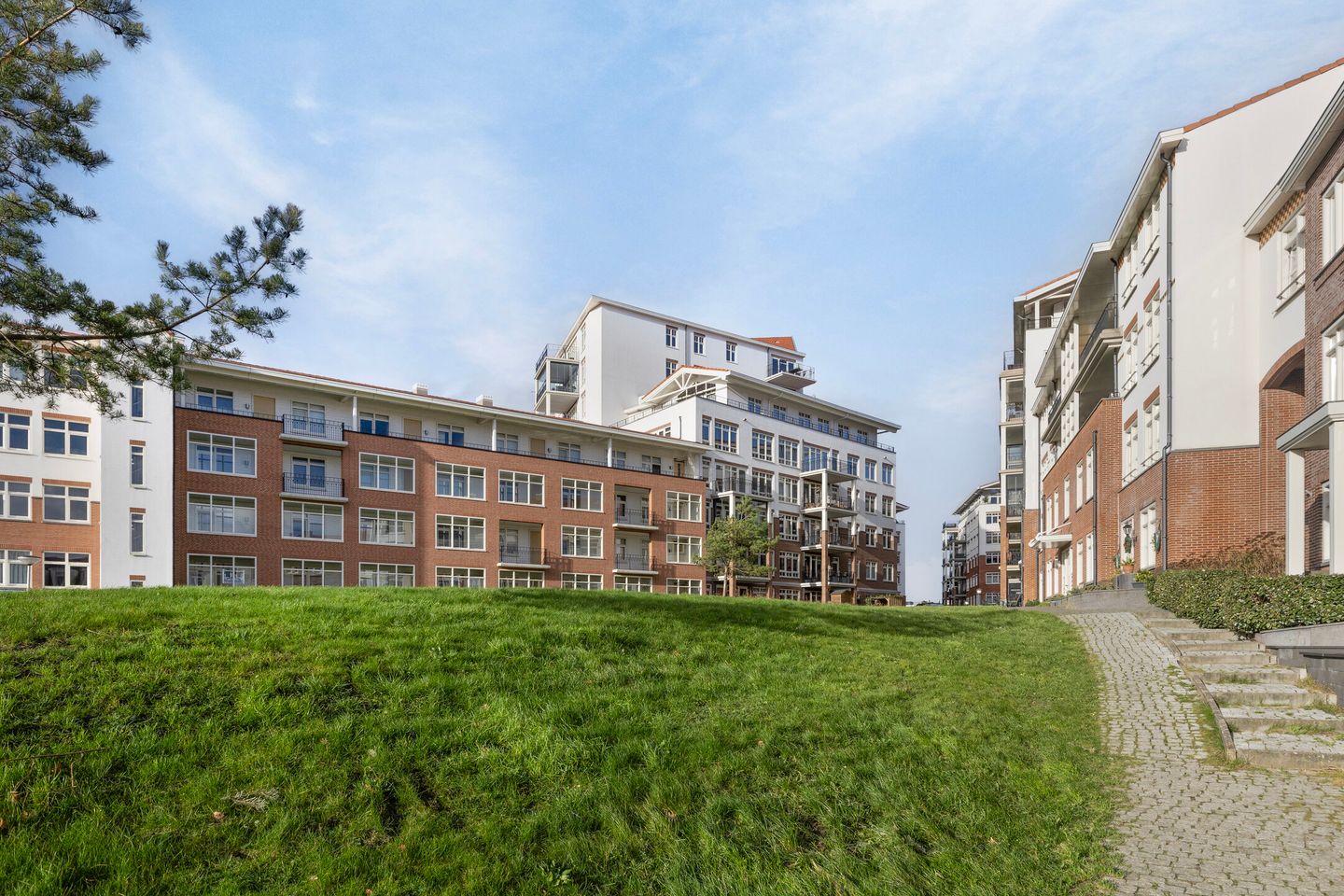 Photo 29 of De Klok 353