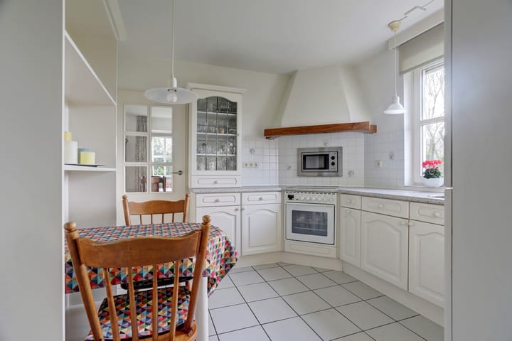 Foto 11 van Meerlosebaan 9