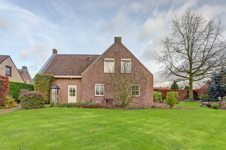 Foto 44 van Meerlosebaan 9