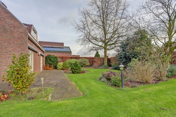 Foto 45 van Meerlosebaan 9