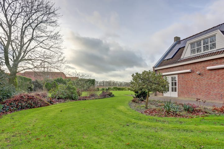 Foto 47 van Meerlosebaan 9