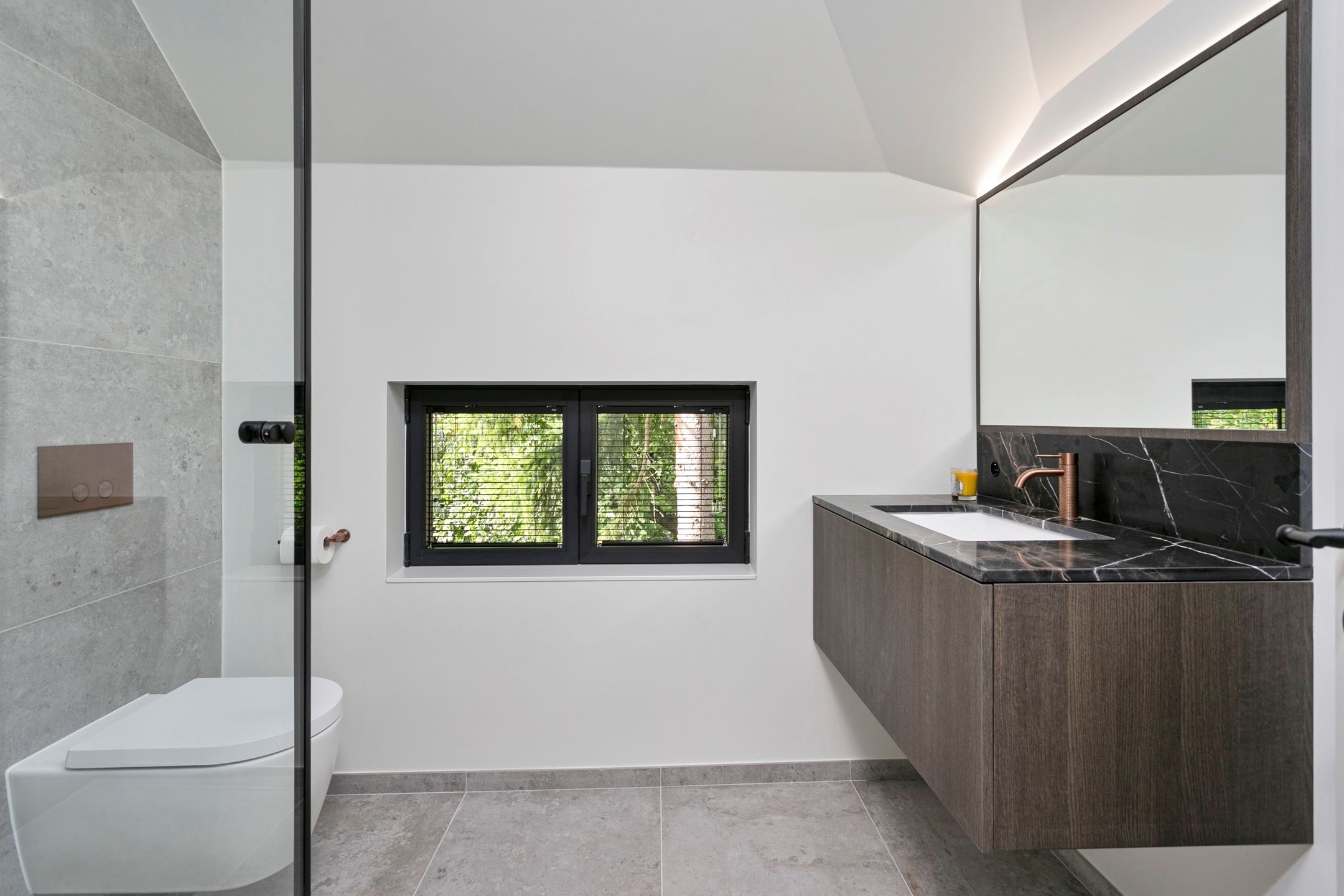 Photo 24 of St. Annastraat 42