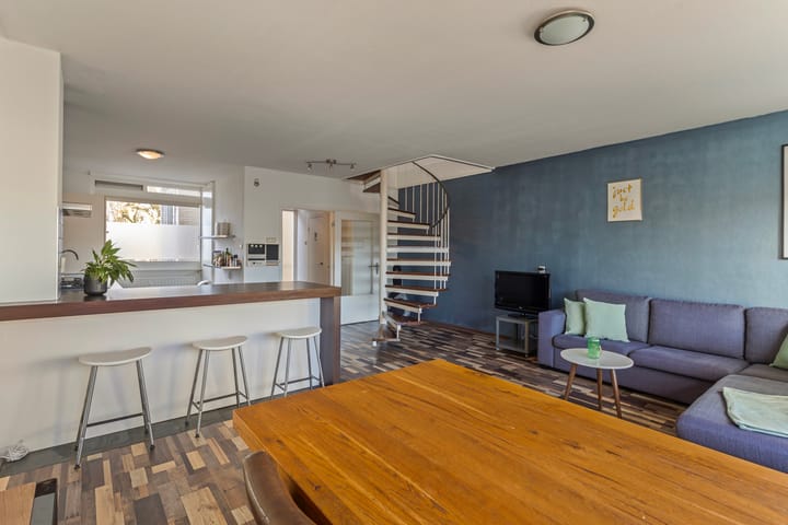 Foto 9 van Schoutenstraat 128