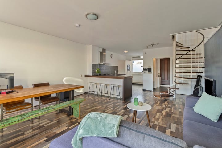 Foto 11 van Schoutenstraat 128