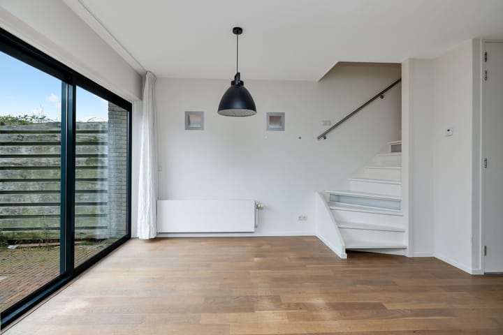 Foto 9 van Plevierstraat 56