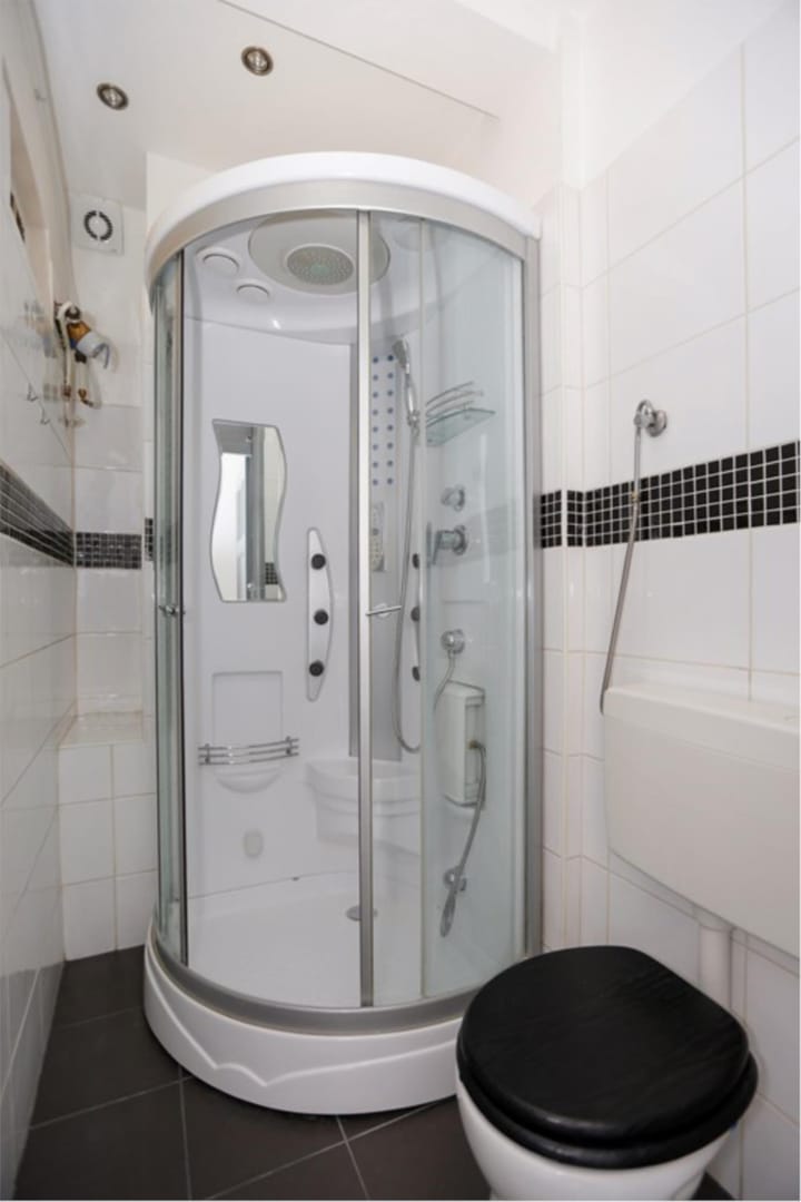 Foto 11 van Madeliefstraat 4-C